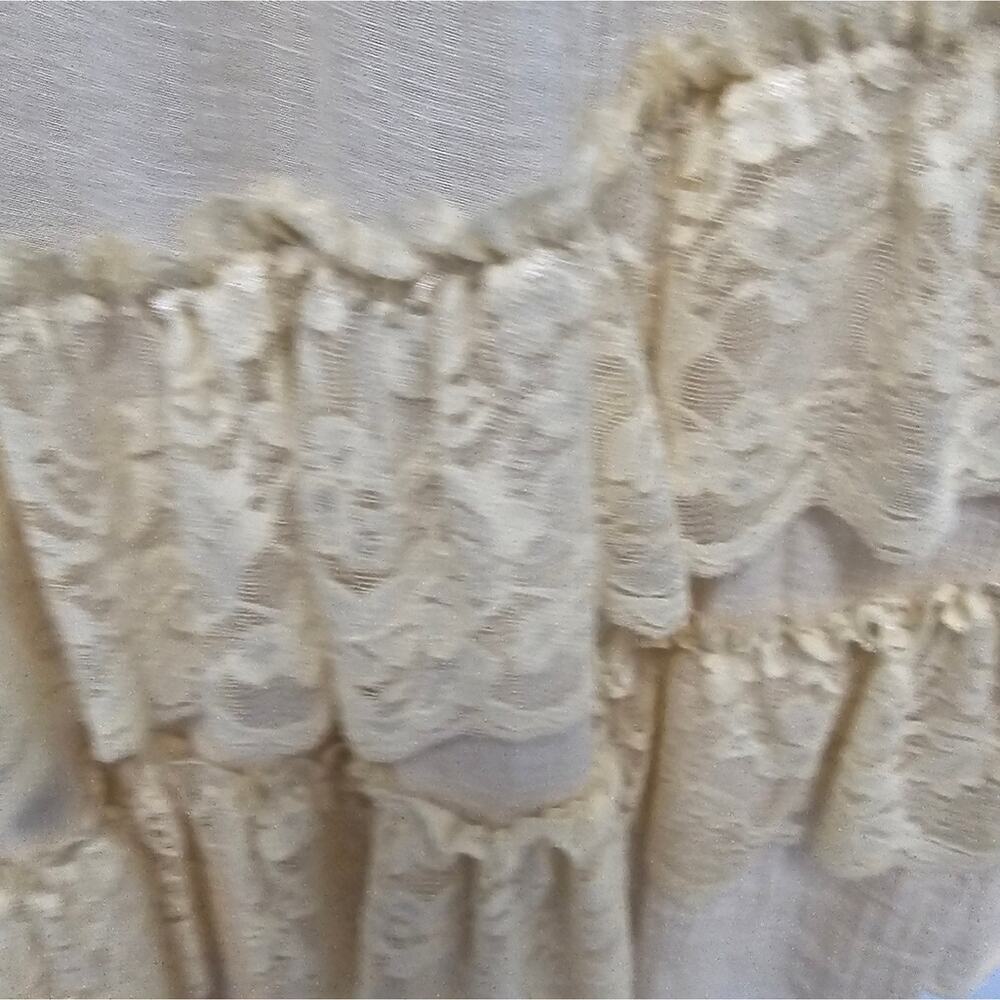 Vintage Boho Gauze Womens top size small, cream colored with tiered lace Romanti - Picture 13 of 13
